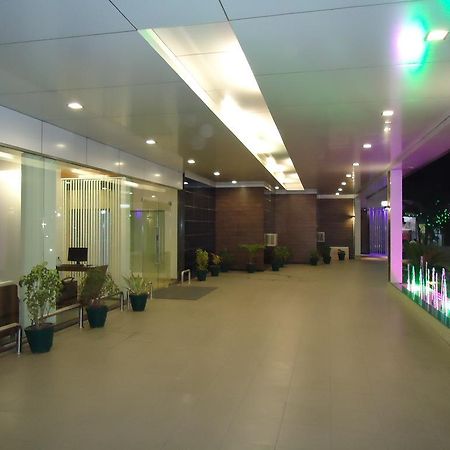 Hotel Sun Plaza Ankleshwar Extérieur photo
