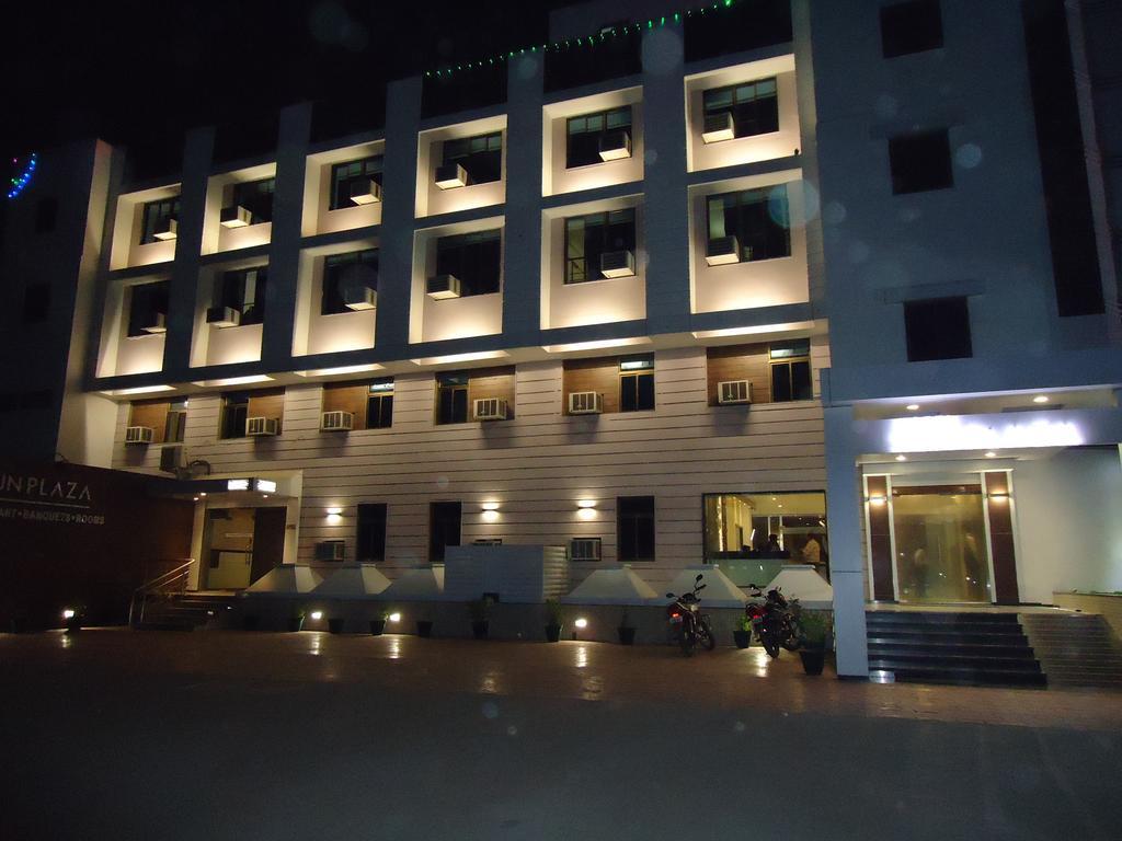 Hotel Sun Plaza Ankleshwar Extérieur photo