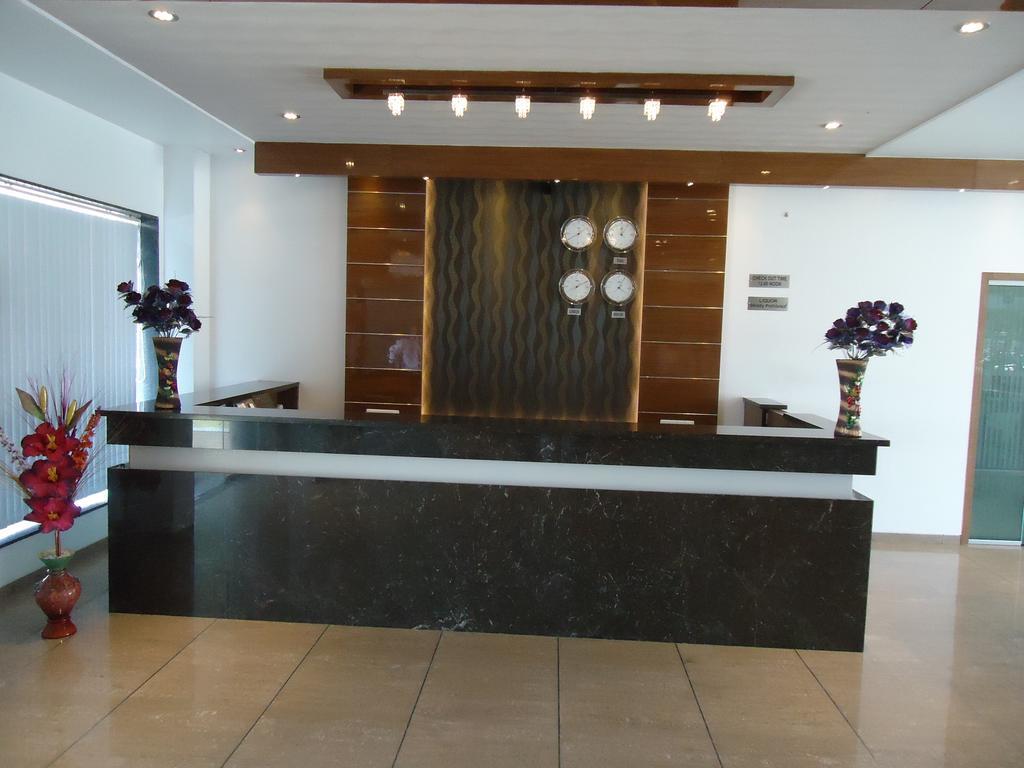 Hotel Sun Plaza Ankleshwar Extérieur photo
