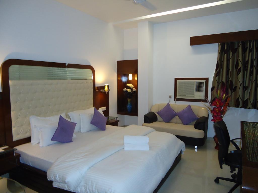 Hotel Sun Plaza Ankleshwar Extérieur photo